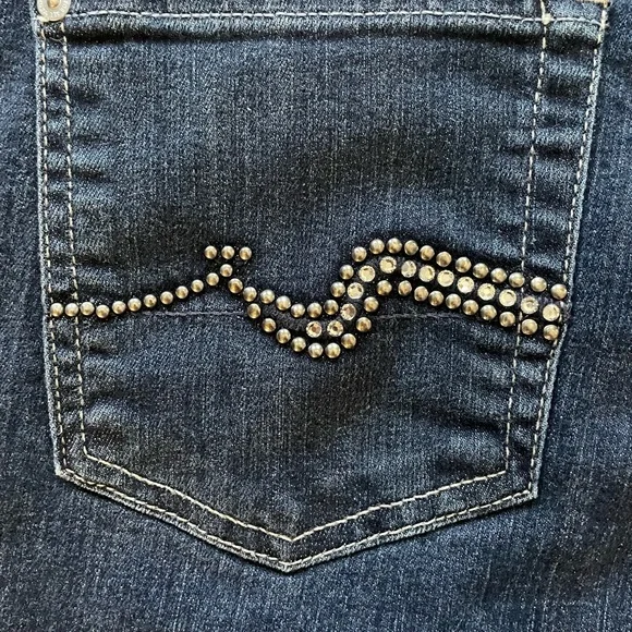 7 For All Mankind low-rise, bootcut, size 29 jeans - Picture 6 of 7